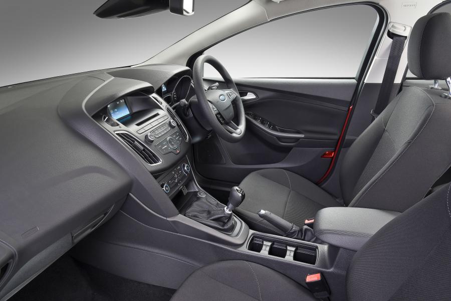  Ford Focus Sedan 2015 года  (ZA) (фото 5 из 29)